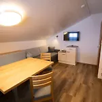 Haus Koidl 아파트